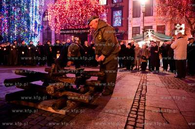 Gdansk. Dlugi Targ. Betlejemskie Swiatlo Pokoju 2011....