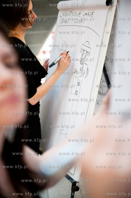 Otwarcie Biblioteki Manhattan w CH Manhattan.
Nz Bitwy...