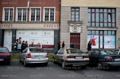 Gdansk. Oddzial spolki Amber Gold oraz OLT Expres przy...