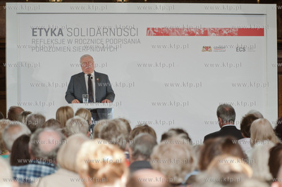 Gdansk. Dwor Artusa. Spotkanie pt Etyka solidarnosci...