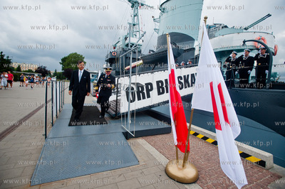 Gdynia. Nabrzeze Pomorskie. Historyczny niszczyciel...