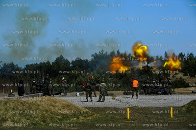 Centralny Poligon Sil Powietrznych w Ustce. Strzelanie...