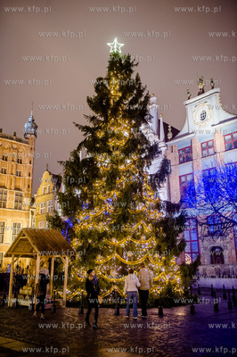 Gdansk. Przywitanie Swietego Mikolaja, parada zaczarowanego...