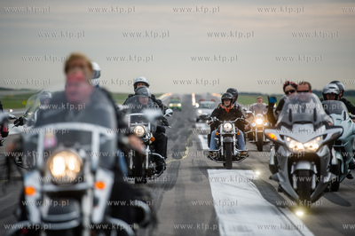 Port lotniczy im. Lecha Wałesy w Gdańsku Rębiechowie....