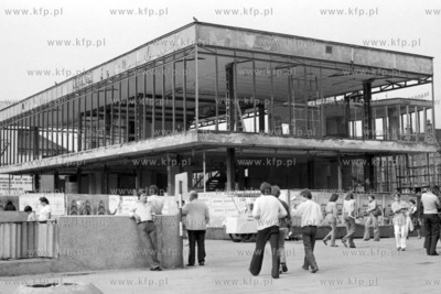 Przebudowa na siedzibę biura obsługi pasażerów...