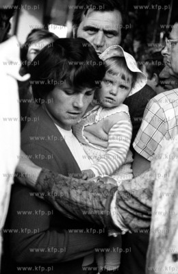 Strajk w Stoczni Gdanskiej im Lenina. Nz. Danuta Walesowa...