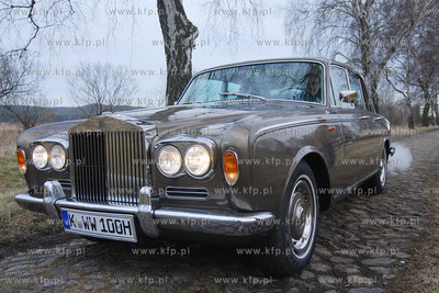 Rolls Royce z 1968 roku odrestaurowany w warsztacie...