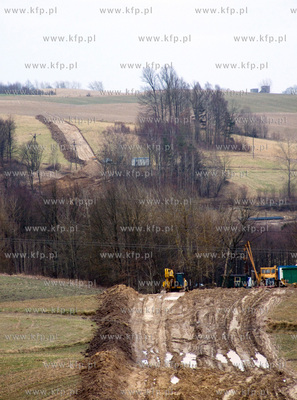 Budowa gazociagu Bytow - Slupsk. Nz. prace w okolicach...