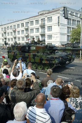 Warszawa - defilada wojskowa z okazji swieta Wojska...