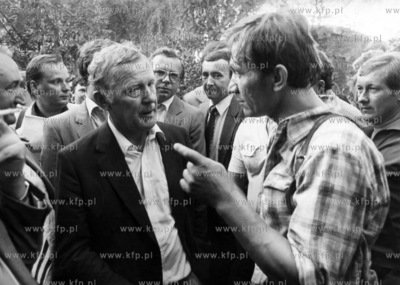 Spotkanie w Stoczni Gdanskiej im Lenina. Nz wicepremier...