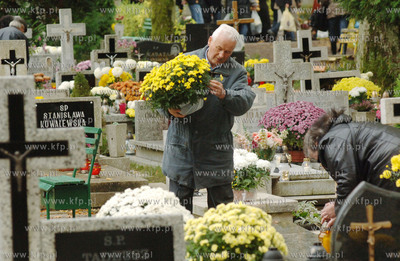 W dniu Wszystkich Swietych Koszalinianie i ich rodziny...