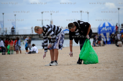 Gdansk. Brzezno. Miedzynarodowa Akcja Sprzatania Baltyku...