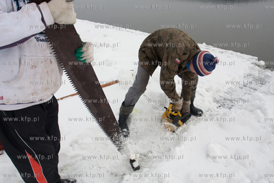 Gdansk Swibno. NZ Rybacy z portu w Swibnie na wlasna...