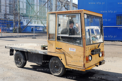 Stocznia Gdynia S.A. NA terenie zakladu dziala obecnie...
