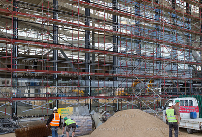 Budowa nowego terminala pasazerskiego T2 na Gdanskim...