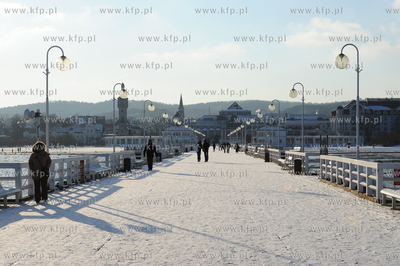 Zimowe molo w Sopocie. 1.02.2012 fot. Jerzy Bartkowski...