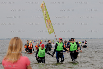 XII edycja Marszu Sledzia przez Zatoke Pucka na trasie...