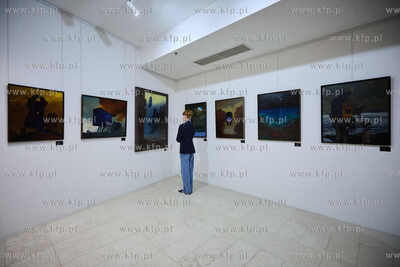 Wystawa obrazów Zdzisława Beksińskiego w Teatrze...