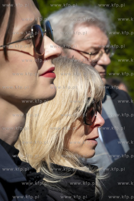 Gdańsk. Cmentarz Łostowicki. Uroczystości pogrzebowe...