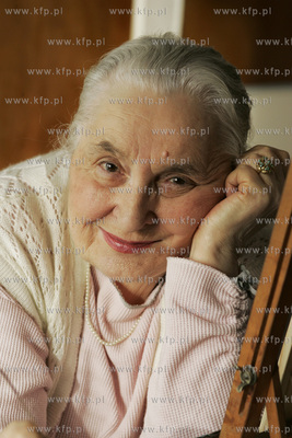 Lucyna Legut - Lucha - aktorka, malarka, pisarka. Na...