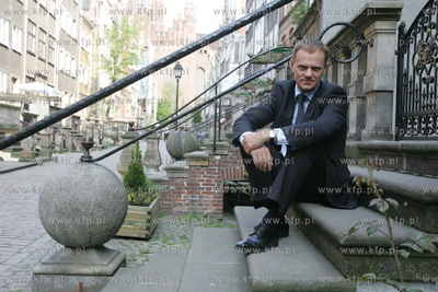 Donald Tusk - polityk, lider Platformy Obywatelskiej....