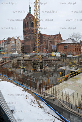 Budowa apartamentowca Kwartal Kamienic przez firme...