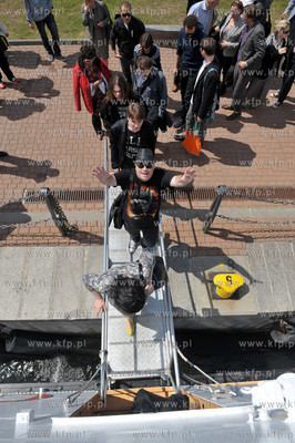 Rejs katamaranem ONYX po gdanskim porcie przedstawicieli...