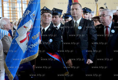 Uroczystosci nadania szkole podstawowej w Niestepowie...