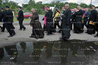 Otwarcie nowej remizy, strażnicy Ochotniczej Straży...