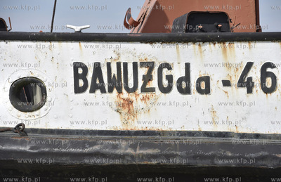 Stara barka BAWUŻGda - 46 w małej zatoczce w Wisśince...