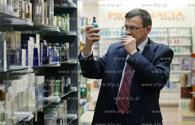 Gdansk. Centrum Handlowe Manhattan. Posel Tadeusz Cymanski...