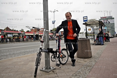Gdansk. Przystanek przy kinie Krewetka. Akcja Zmieniamy...