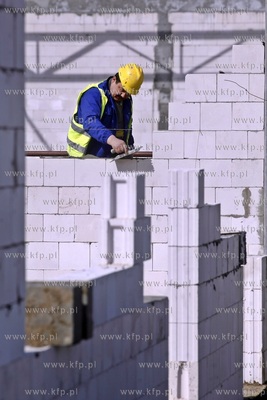 Budowa Centrum Handlowego Gildia II w bezposrednim...