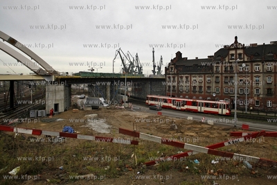 Budowa wiaduktu nad torami i ul. Jana z Kolna w Gdansku,...