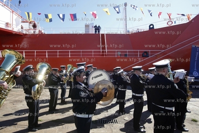 Stocznia Gdansk. Uroczystosc chrztu statku SYN ANTARES....