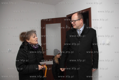 Uroczystosc przekazania mieszkan nowym lokatorom w...