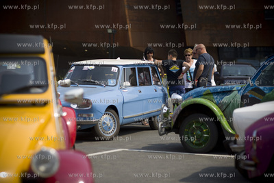 Gdańsk. Samochody marki citroen ze Światowego Zlotu...
