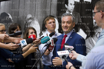 Gdańsk. 37. Rocznica Porozumień Sierpniowych. Konferencja...