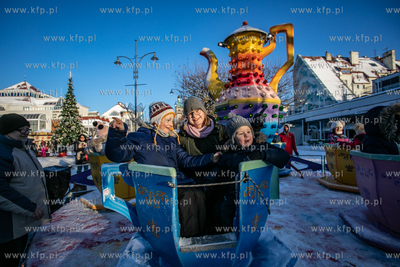 Sopockie Miasteczko świateczne na Placu Przyjciół...