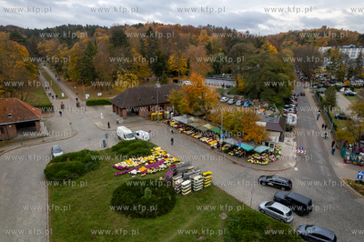 Cmentarz Srebrzysko przed dniem Wszystkich Świętych....