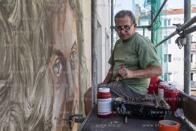 Gdańsk. Podwale Staromiejskie. Trwają prace nad muralem...