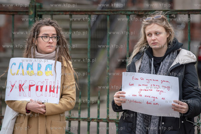 Gdańsk. Manifestacja pod konsulatem Rosji we Wrzeszczu....