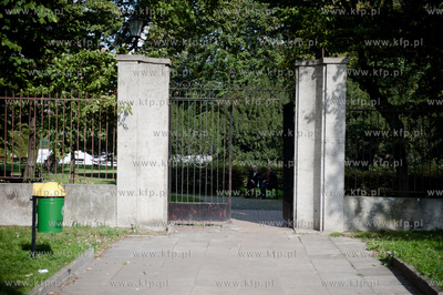 Park Kuzniczki  - zabytkowy, niewielki park w Gdansku...