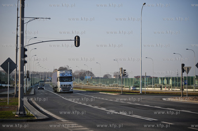 Gdansk. Budowa wezla drogowego Karczemki i trasy WZ....