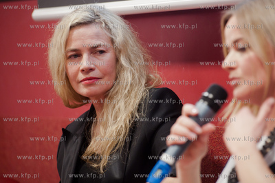 Gdansk. Biblioteka Manhattan w CH Manhattan. Promocja...