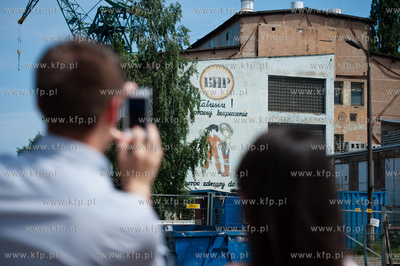 Stocznia Gdanska. Spacer z przewodniczka, bedacy czescia...