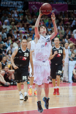 Sopot. Ergo Arena. Mecz pokazowy kosyzkowki Gortat...