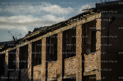 Gdansk. Tereny bylej Stoczni Gdansk. Wyburzenie budynku...