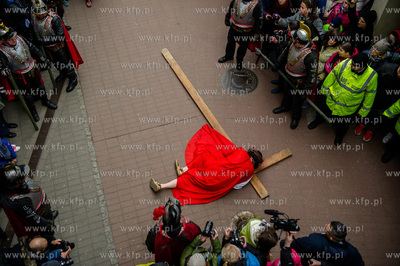 Wielki Piatek. Misterium Meki Panskiej na ulicach Gdanska.
25.03.2016
fot....