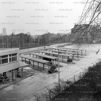 Budowa dworca PKS  na ulicy 3 Maja w Gdansku. 30.01.19737styczen73_z.kosycarz_63Fot....